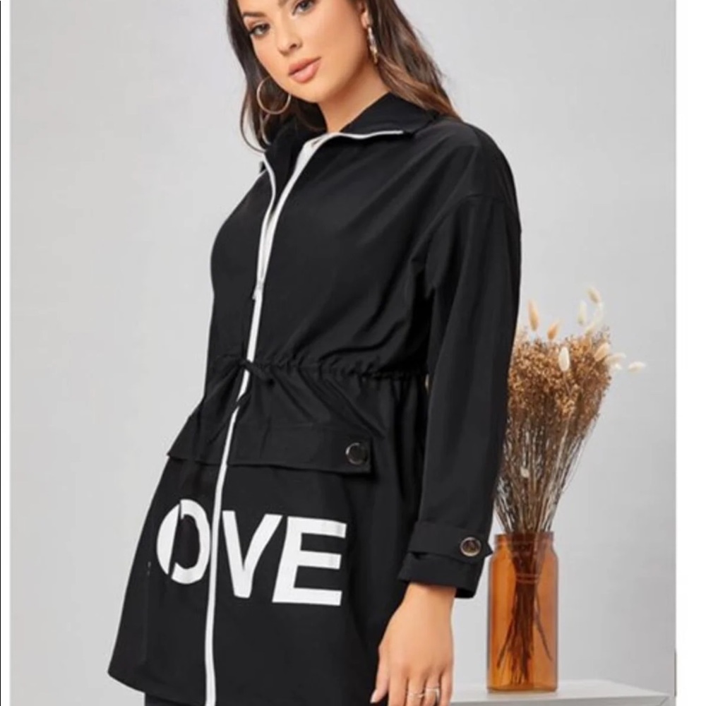 Black Zip Up Jacket That says LOVE - Picture 3 of 12